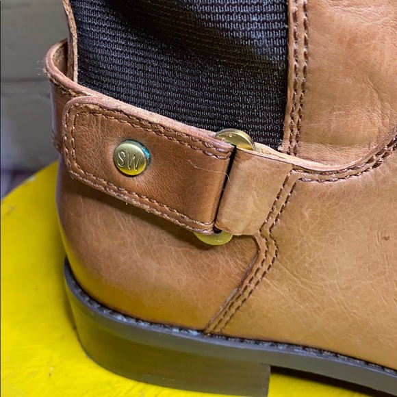 Stuart Weitzman Leather Round Toe Knee High boot - Picture 3 of 13